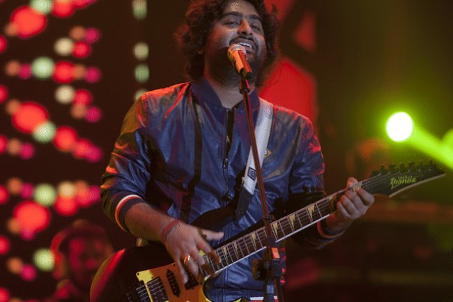 যে কারণে ১২৫ কোটি টাকা প্রয়োজন অরিজিৎ সিং এর!!