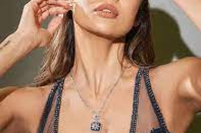 ‘অর্জুনের সঙ্গে যৌনজীবন কেমন?” করণের এমন বিষ্ফোরক প্রশ্নে মালাইকার চমৎকার উত্তর…