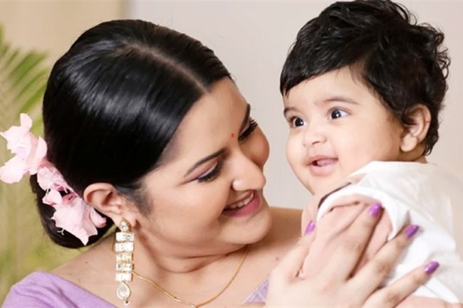 স্বামী রাজ্যের 'আদিখ্যেতা'য় খুশি পরীমণি!