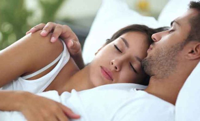 যৌন দুর্বলতায়  ভুগছেন? এই কয়েকটি খাবার বাড়িয়ে দিবে আপনার যৌন ক্ষমতা