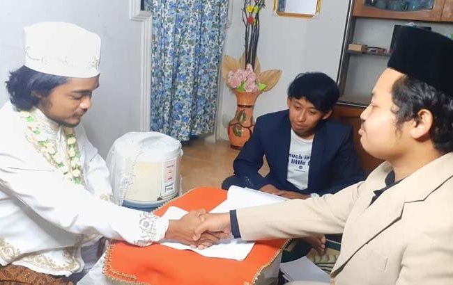 কাবিননামায় স্বাক্ষর করে রাইস কুকারকে বিয়ে, ৪ দিন পর ডিভোর্স!