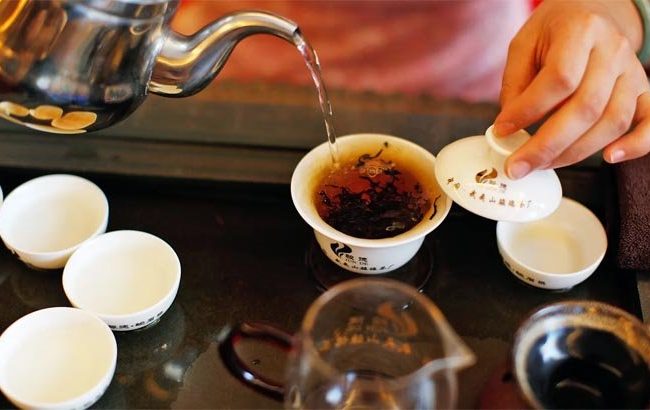 এক কাপ চায়ের দাম সাড়ে আট লাখ টাকা!