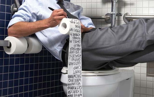 টয়লেট পেপারে পদত্যাগপত্র লিখলেন কর্মী, জবাবে কী করলেন বস?