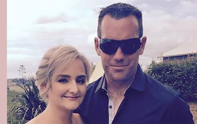 বিক্রির জন্য স্বামীকে নিলামে তুললেন তরুণী, দাম কতো উঠলো?