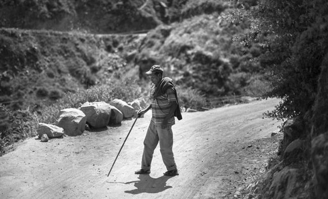 এই গ্রামে পঞ্চাশ পেরোলেই অন্ধ হয়ে যান সব পুরুষ! কেন?